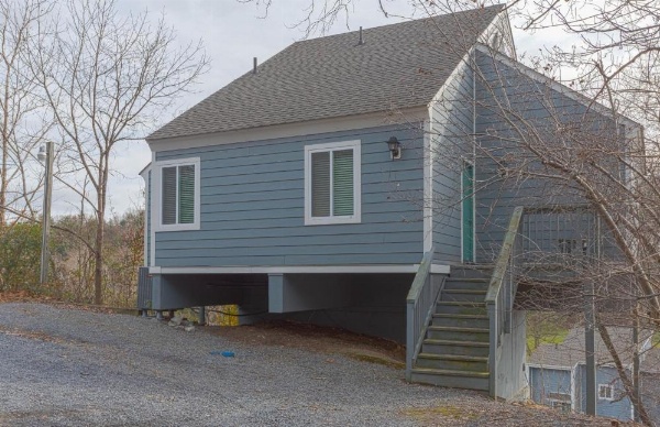 Chalet High image 5